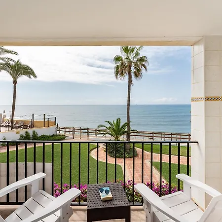 Sea Front House Macarena A *