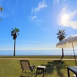 Sea Front House Macarena A Дом отдыха Ситио-де-Калаонда