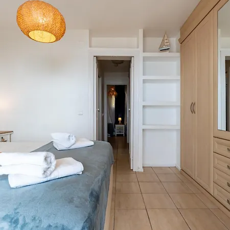 Sea Front House Macarena A